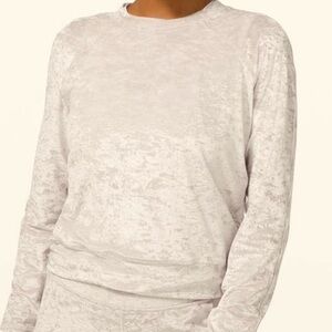 Lululemon Warm Down Crew Crushed Velvet Crewneck Sweatshirt in Chrome size 6